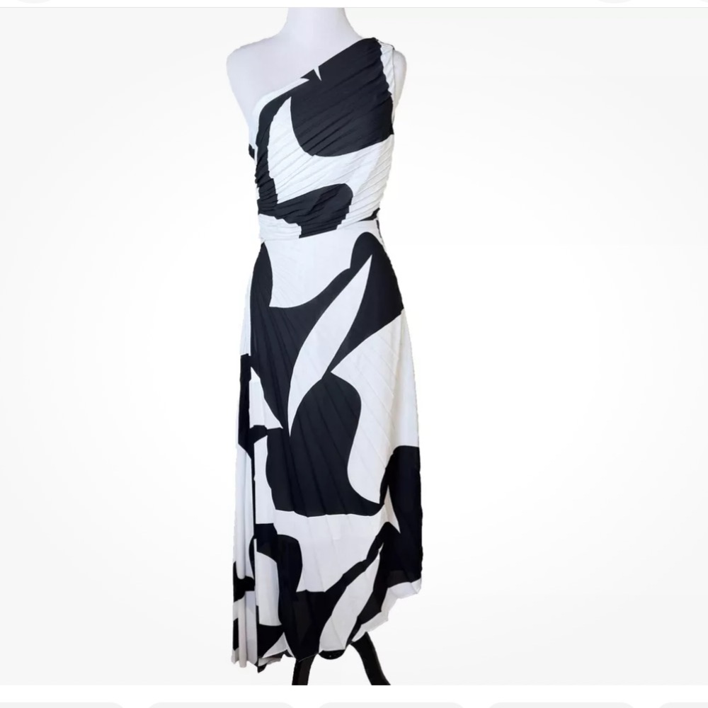 Nicole Miller Asymetrical One Shoulder Ruched Dress  Womens Sz 4 $178 NWT